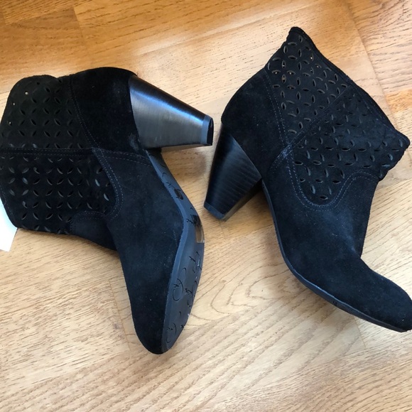 🔥Jessica Simpson Sued cut outs Bootie size 8 - Picture 4 of 7